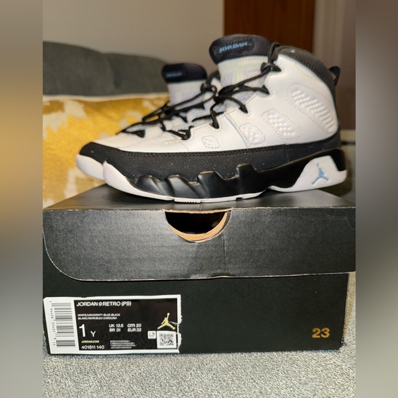 Retro 9 - Picture 3 of 5